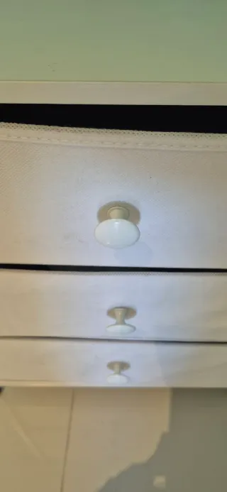 Perchero con cajones