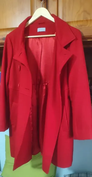 Abrigo de paño rojo mujer
