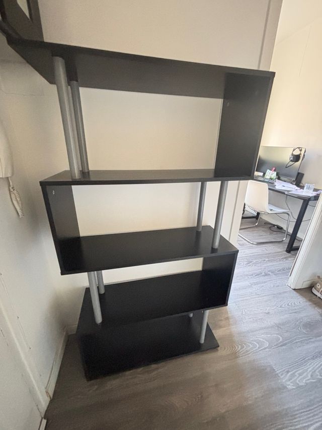 Estantería Negra Diseño