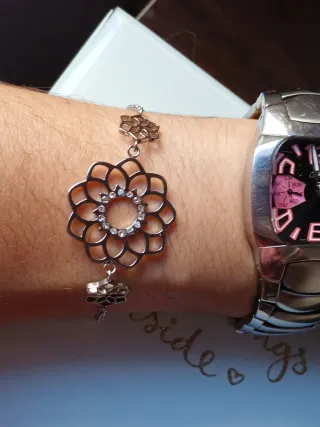 Pulsera Lotus diseño de flores