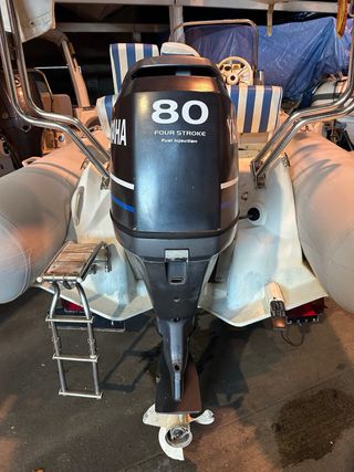 Zodiac Medline II + Yamaha F80 + Remolque