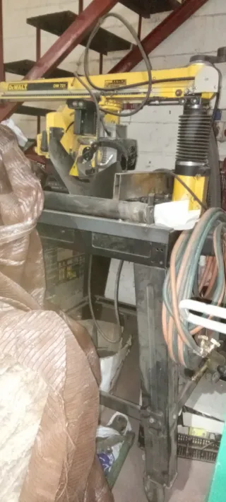 Sierra DeWALT DW721 corte madera/metales