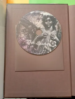 Digibook Dark Sanctuary - Victoria Frances