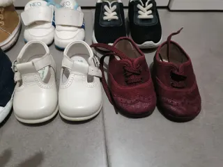 Lote 10 pares zapatos bebé talla 18