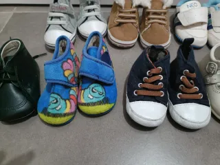 Lote 10 pares zapatos bebé talla 18