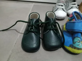 Lote 10 pares zapatos bebé talla 18