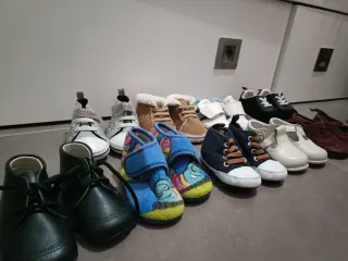 Lote 10 pares zapatos bebé talla 18