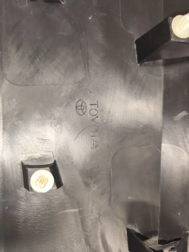 Moldura Delantera Izquierda Toyota C-HR Original