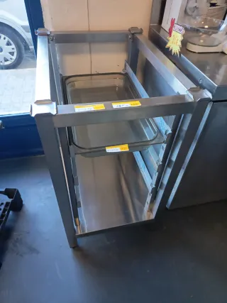 Mesa nueva acero inoxidable con4 estantes