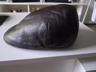 Gorra de cuero