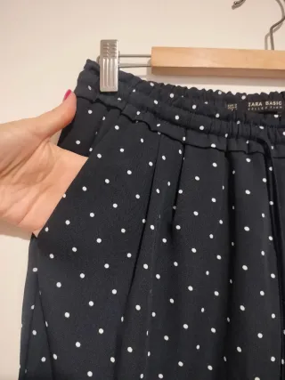 Pantalón fluido Zara lunares