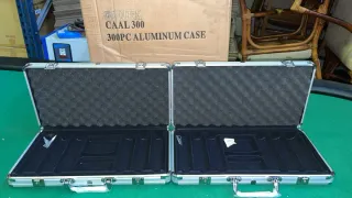 Stock maletines tapetes mesas barajas poker