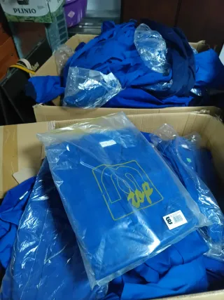 Monos azules unisex mas colores 5€