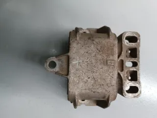 Soporte motor lado caja cambio