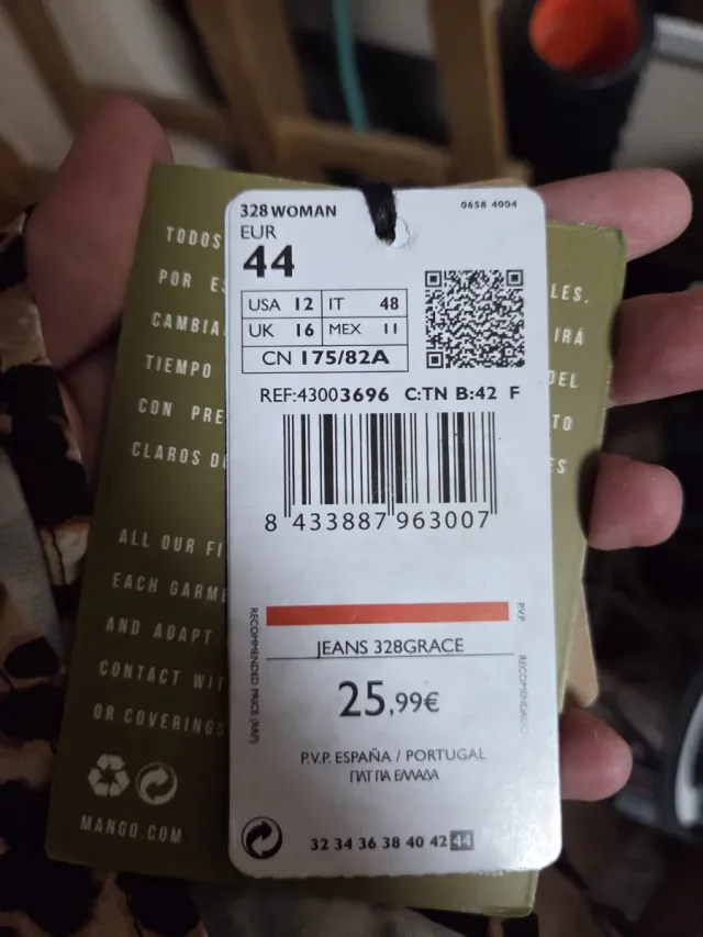 Pantalón corto negro sin estrenar