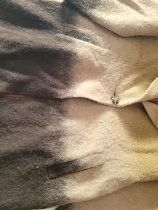 Abrigo Zona Coolto tonos marrones