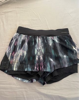 Shorts Oysho running morado y negro