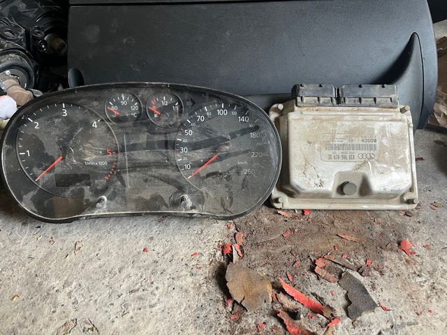 Centralita y Cuadro Audi a3 8L