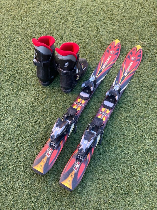 Esquís Rossignol i botes nen 4-6 anys