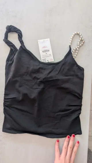 Top negro tirantes punto bolas