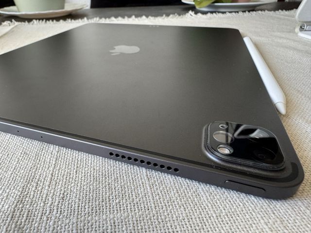 iPad Pro 12.9” M1 + Magic Keyboard + Apple Pencil