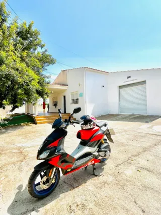 Aprilia 50cc Roja y Negra