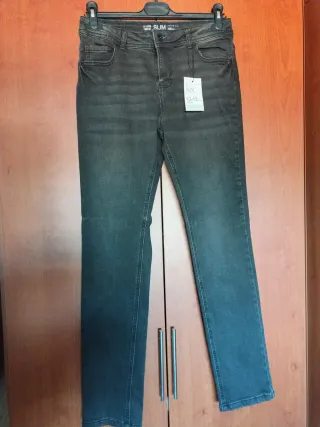 Pantalón vaquero negro niño T.12-13