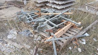 Postes y barandillas metálicas