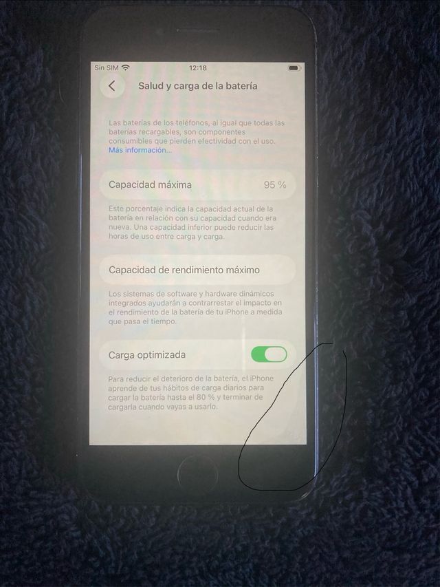 iPhone SE 2020 em ótimo estado