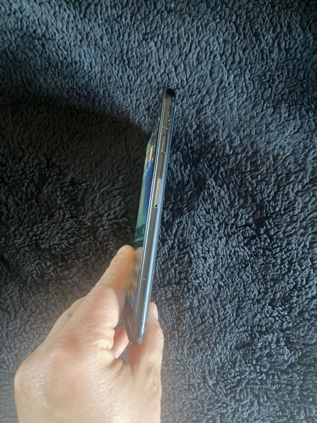 iPhone SE 2020 em ótimo estado