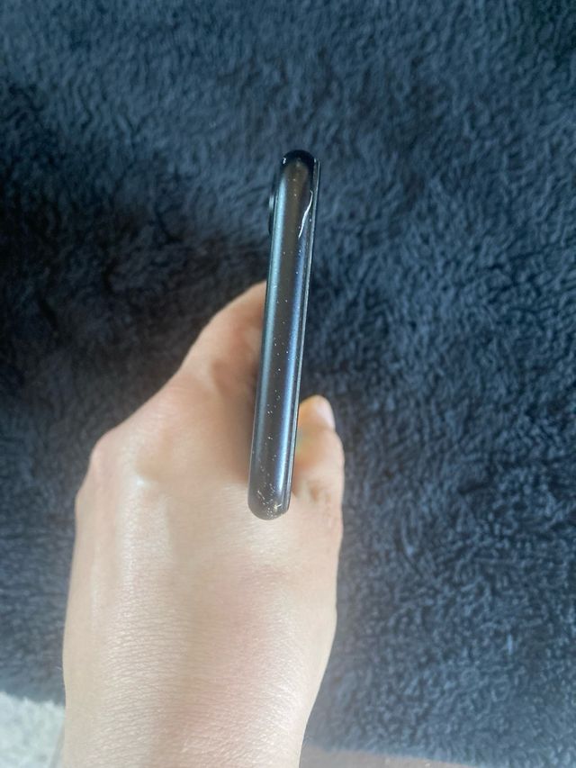 iPhone SE 2020 em ótimo estado