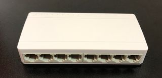 OMNIALUXSTORE DESKTOP SWITCH + BOX RJ45 CAT6
