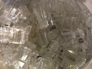 OMNIALUXSTORE DESKTOP SWITCH + BOX RJ45 CAT6