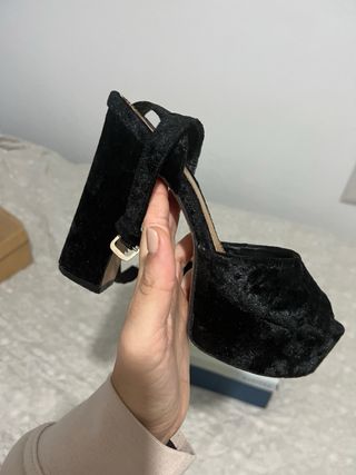 Zapatos de tacón Marypaz negros terciopelo