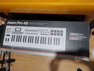 Teclado MIDI M-AUDIO Axiom Pro 49
