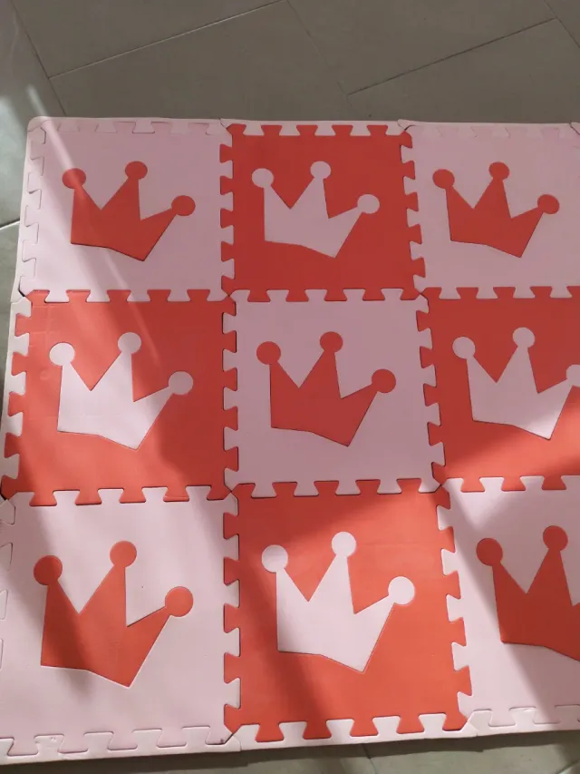 Tapete de suelo con coronas ,10 piezas