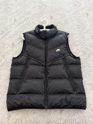 CHALECO NIKE NEGRO