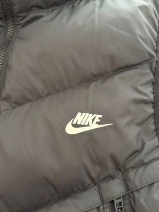 CHALECO NIKE NEGRO