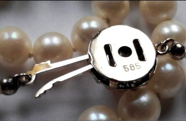 Collare in oro bianco 14k con perle Akoya