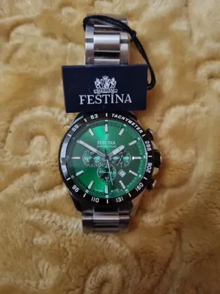 Reloj Festina Cronógrafo Verde y Plateado Nuevo,