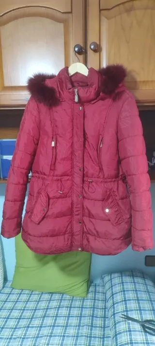 Chaqueta acolchada roja mujer
