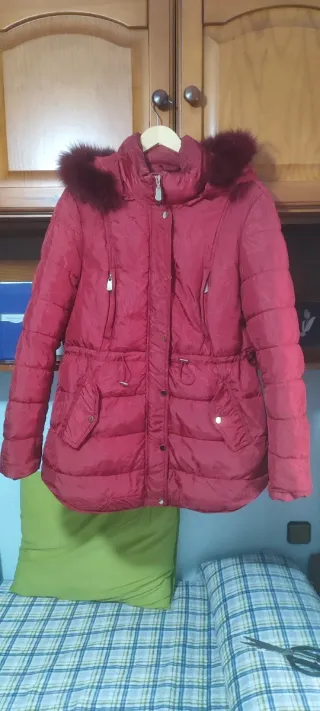 Chaqueta acolchada roja mujer