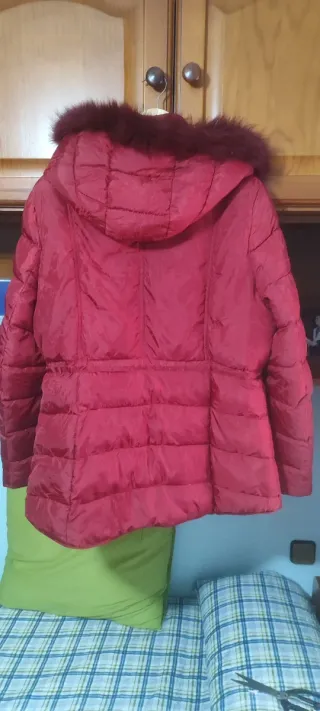 Chaqueta acolchada roja mujer
