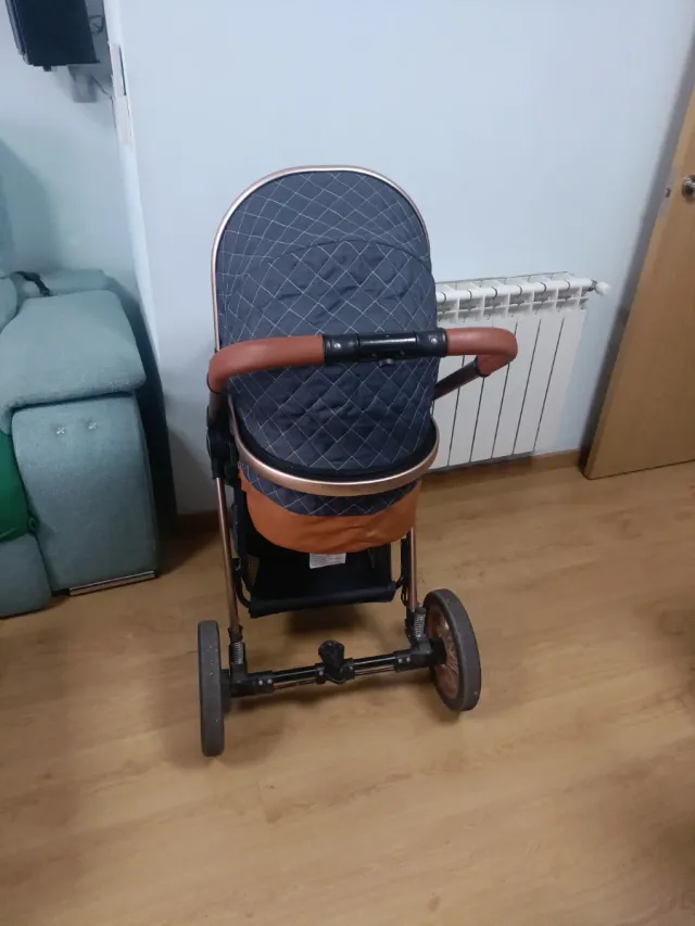 Cuna de paseo con capazo