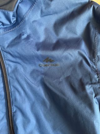 Rompevientos Quechua Azul Impermeable talla 14años
