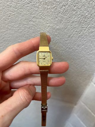 Reloj Lorus Mujer Vintage Dorado