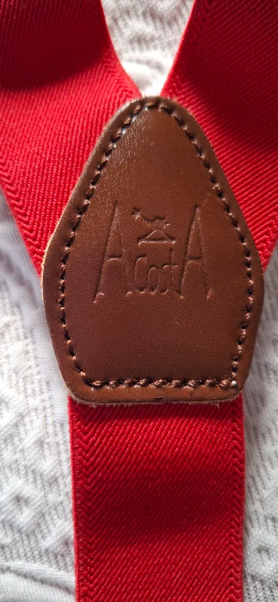 Tirantes rojos cuero marrón