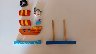 Barco pirata de madera