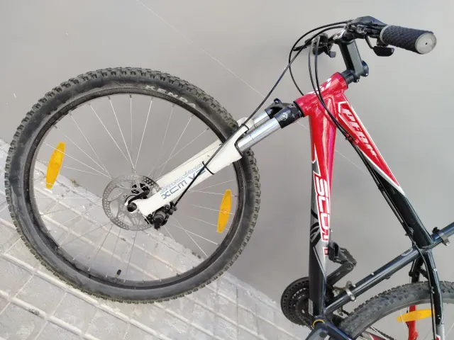 Bicicleta Scott Montaña Roja y Blanca