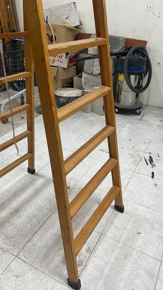 Escalera de madera homologada 10-9-8-7 Peldaños .